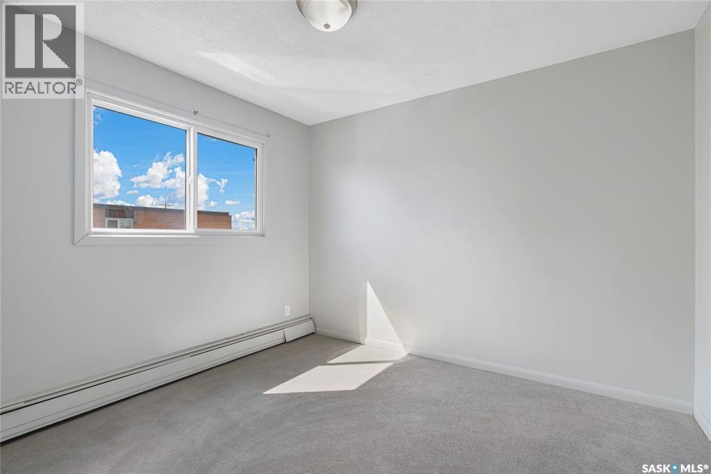 32 3113 7Th Street E, Saskatoon, SK - Indoor Photo Showing Other Room
