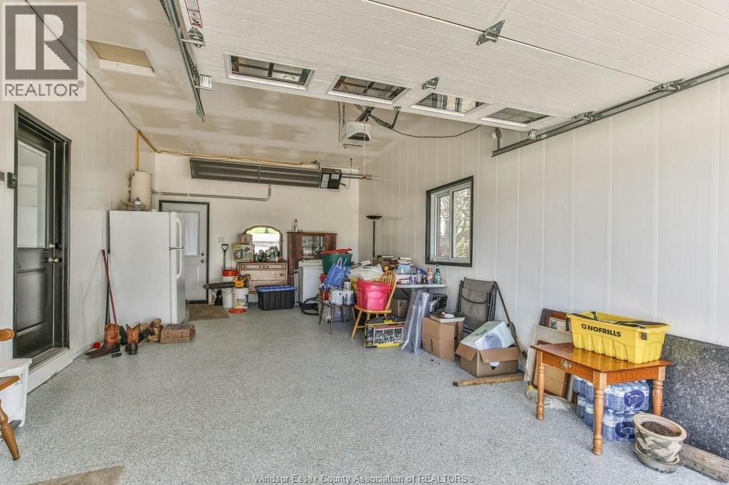 6551 Springfield Road, Aylmer, ON - Indoor Photo Showing Garage