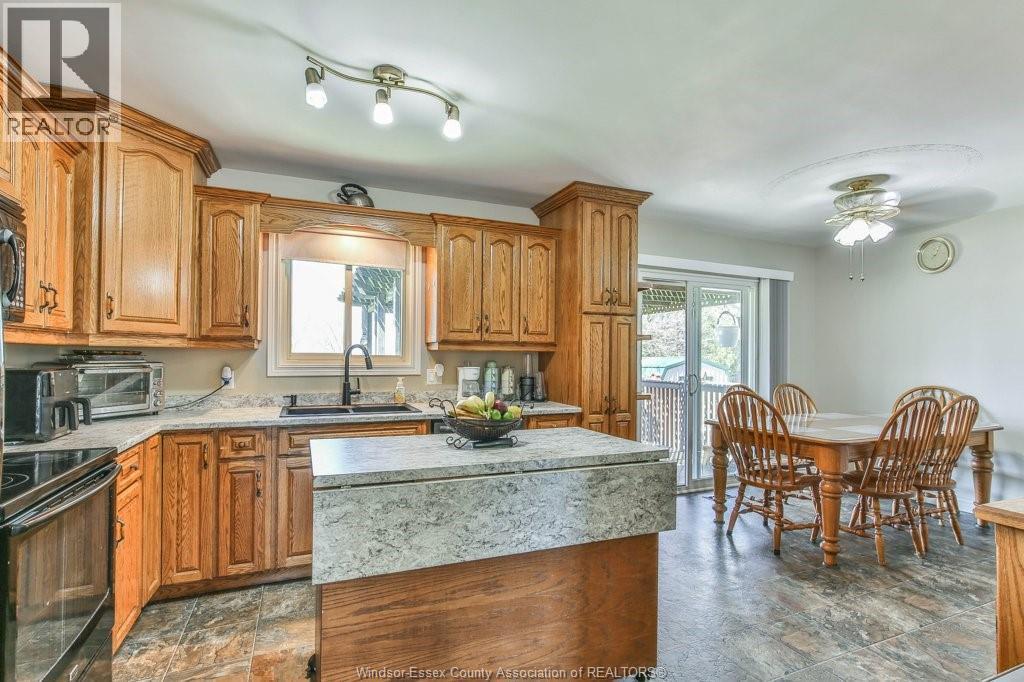 6551 Springfield Road, Aylmer, ON - Indoor