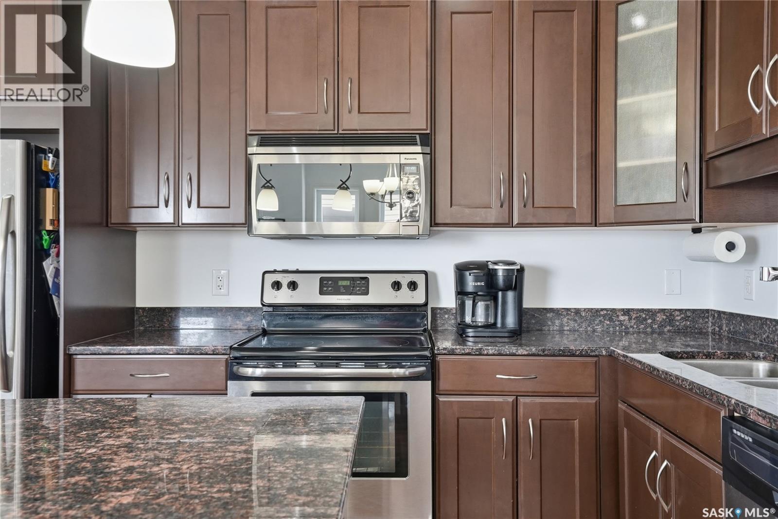 842 Stensrud Road, Saskatoon, SK - Indoor Photo Showing Kitchen With Stainless Steel Kitchen