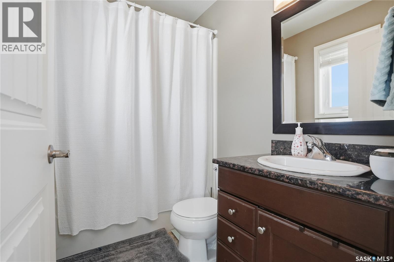 842 Stensrud Road, Saskatoon, SK - Indoor Photo Showing Bathroom