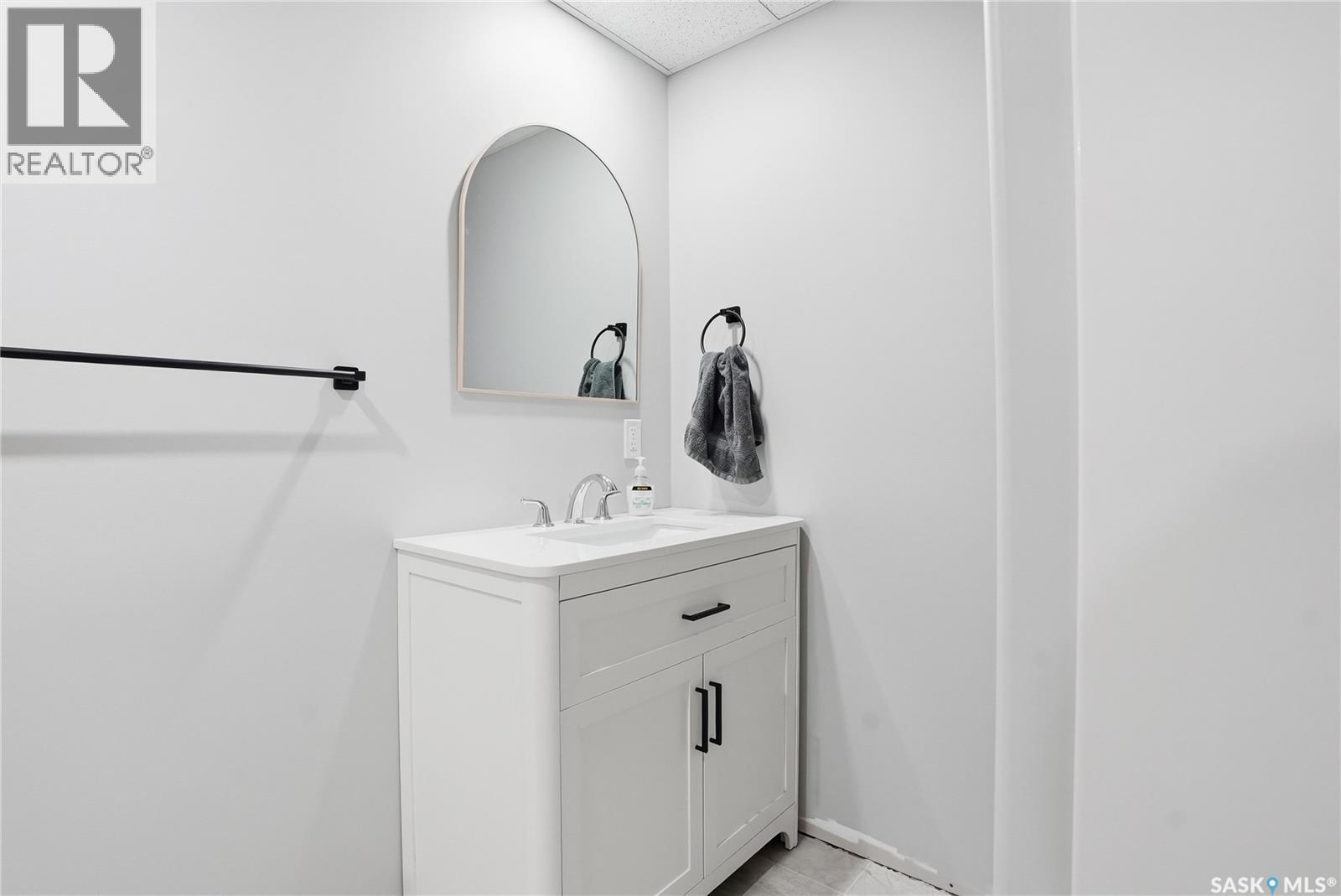 842 Stensrud Road, Saskatoon, SK - Indoor