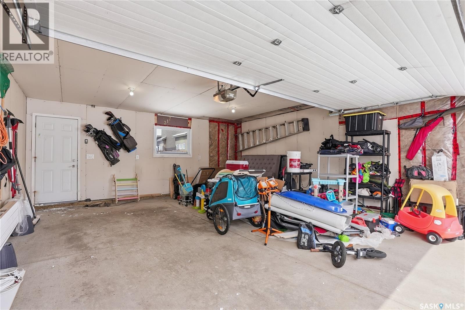 842 Stensrud Road, Saskatoon, SK - Indoor Photo Showing Garage