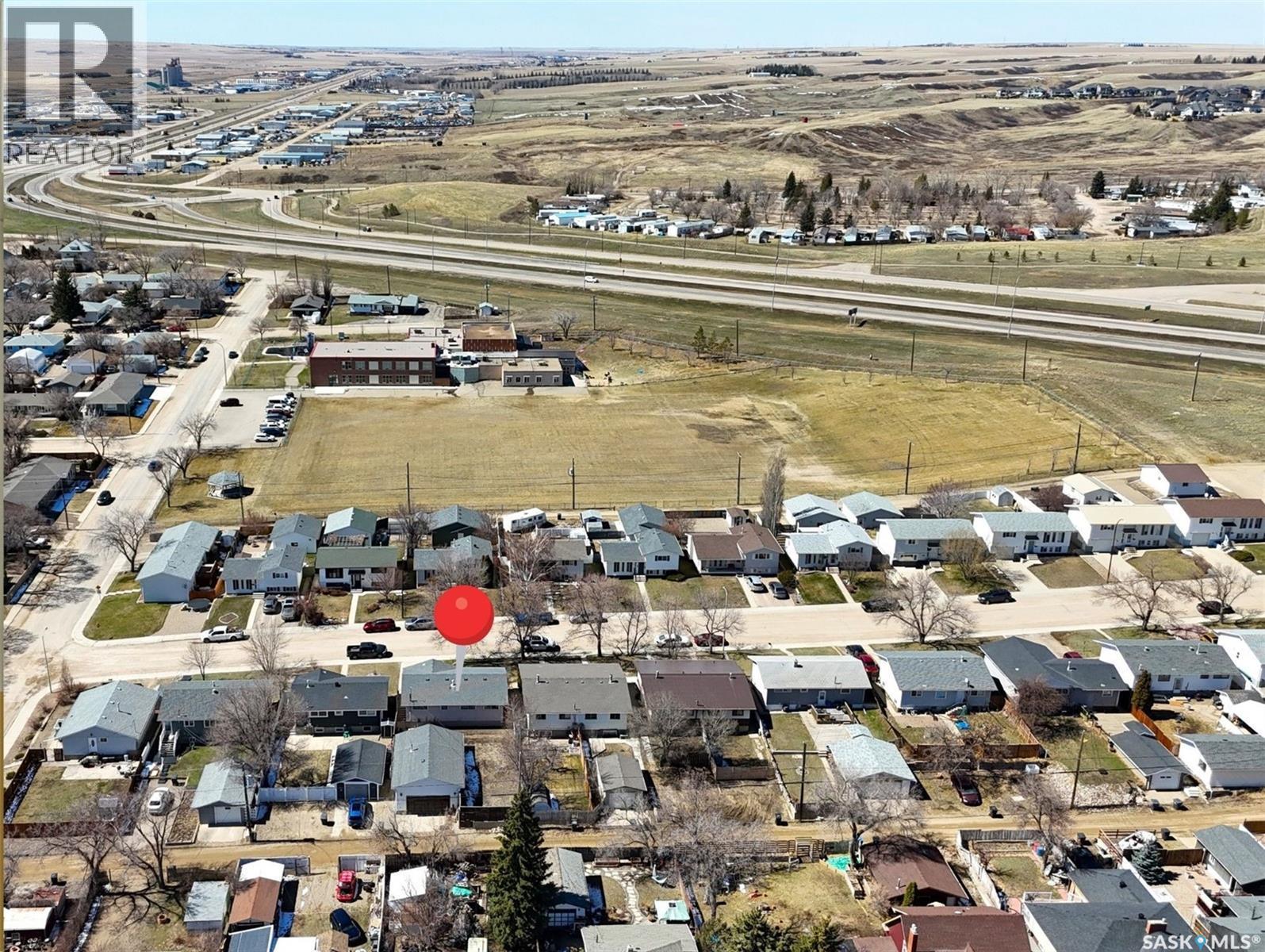 525 6Th Avenue Nw, Swift Current, SK - Outdoor With View