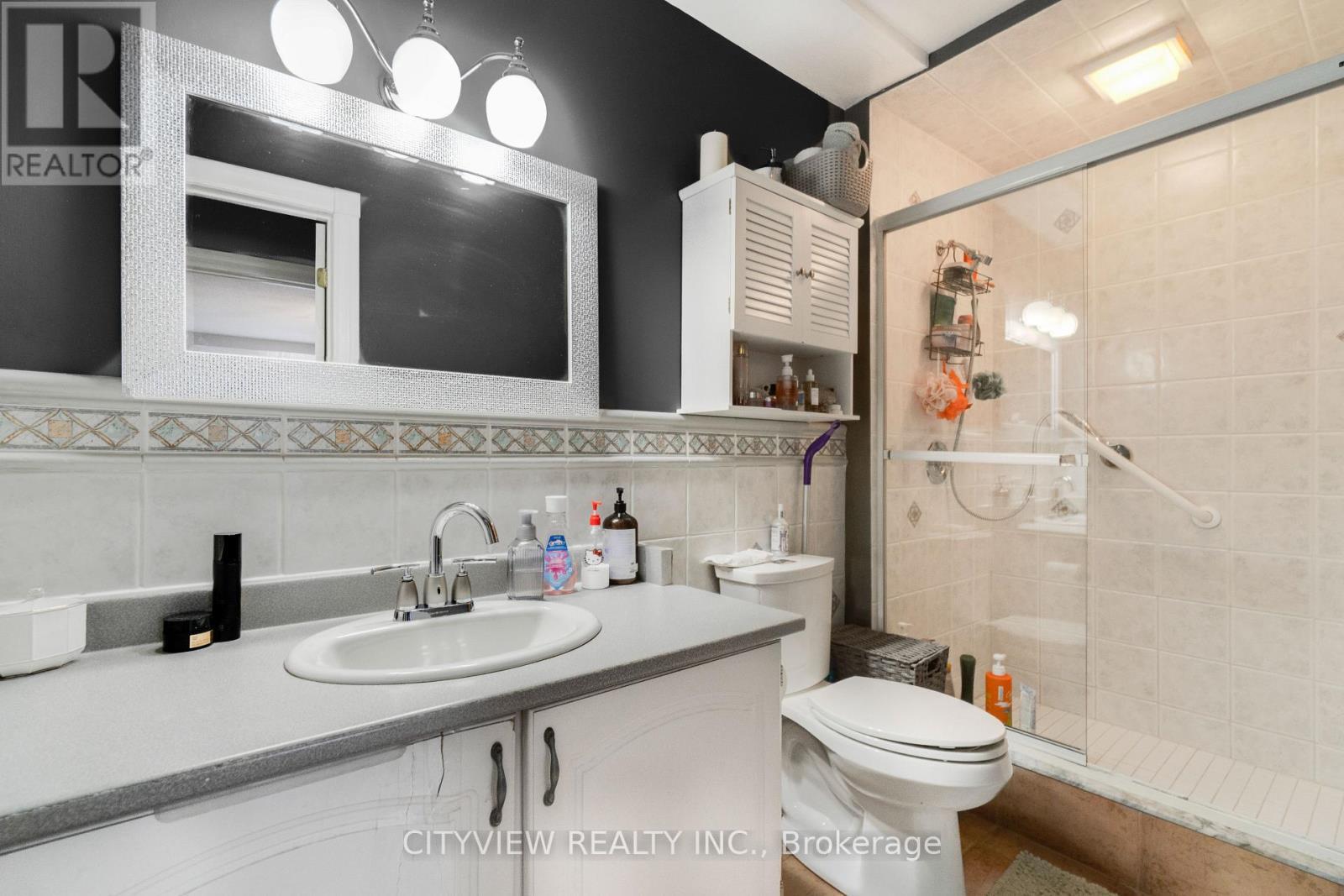 64 Foxacre Row, Brampton, ON - Indoor Photo Showing Bathroom
