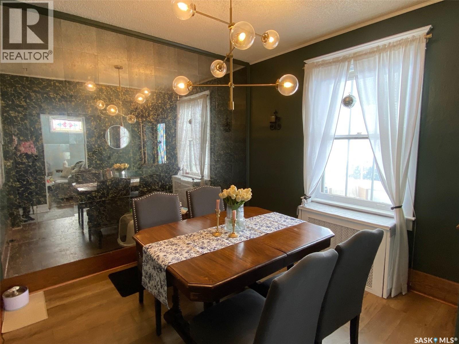 216 Second Avenue N, Yorkton, SK - Indoor Photo Showing Dining Room