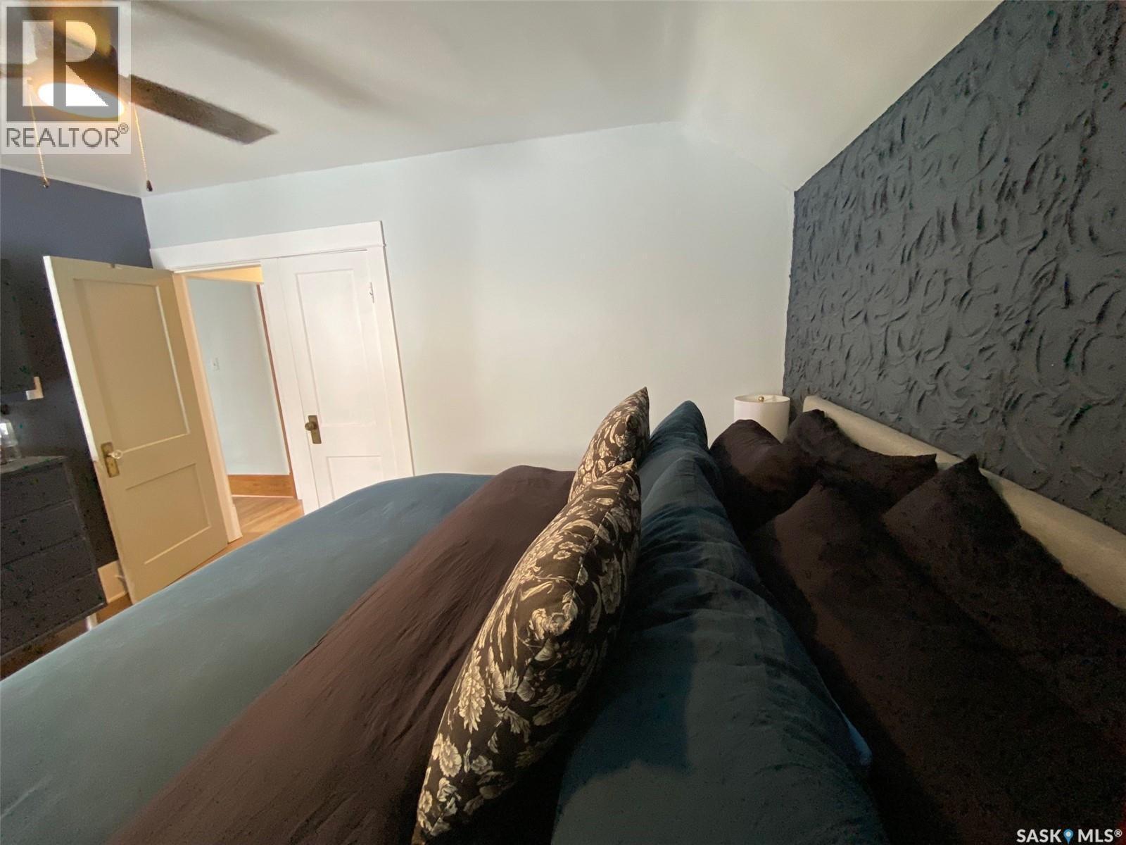 216 Second Avenue N, Yorkton, SK - Indoor Photo Showing Bedroom