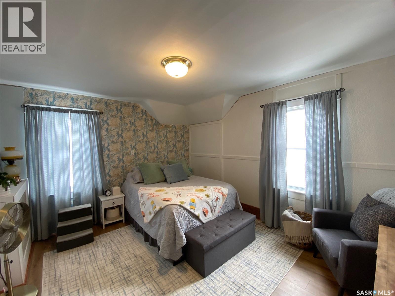 216 Second Avenue N, Yorkton, SK - Indoor Photo Showing Bedroom