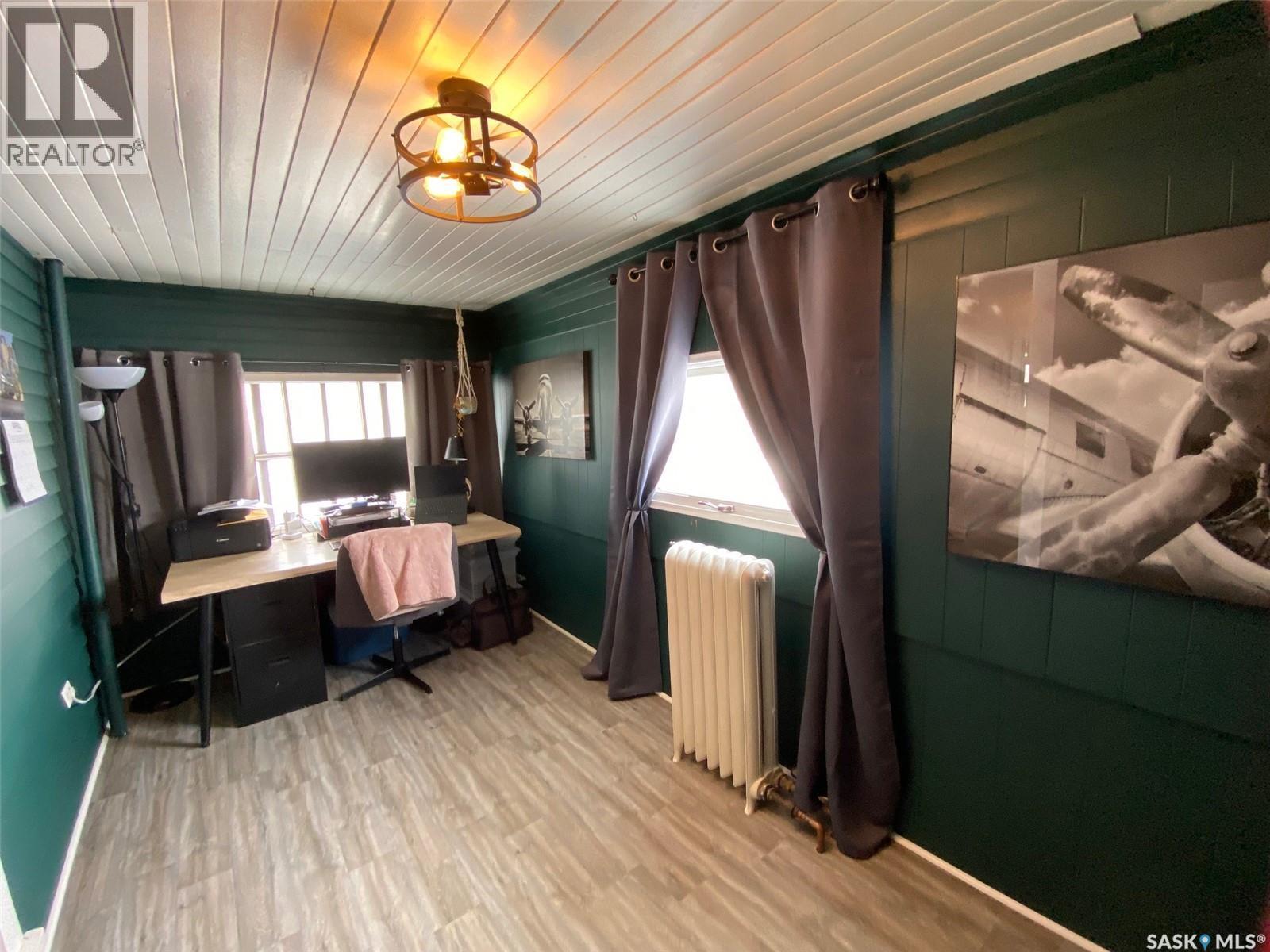 216 Second Avenue N, Yorkton, SK - Indoor Photo Showing Office