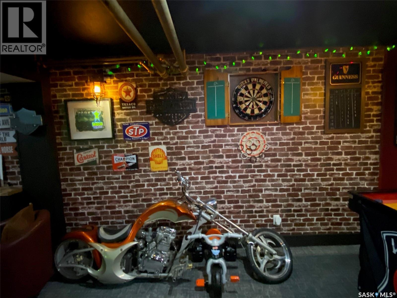 216 Second Avenue N, Yorkton, SK - Indoor