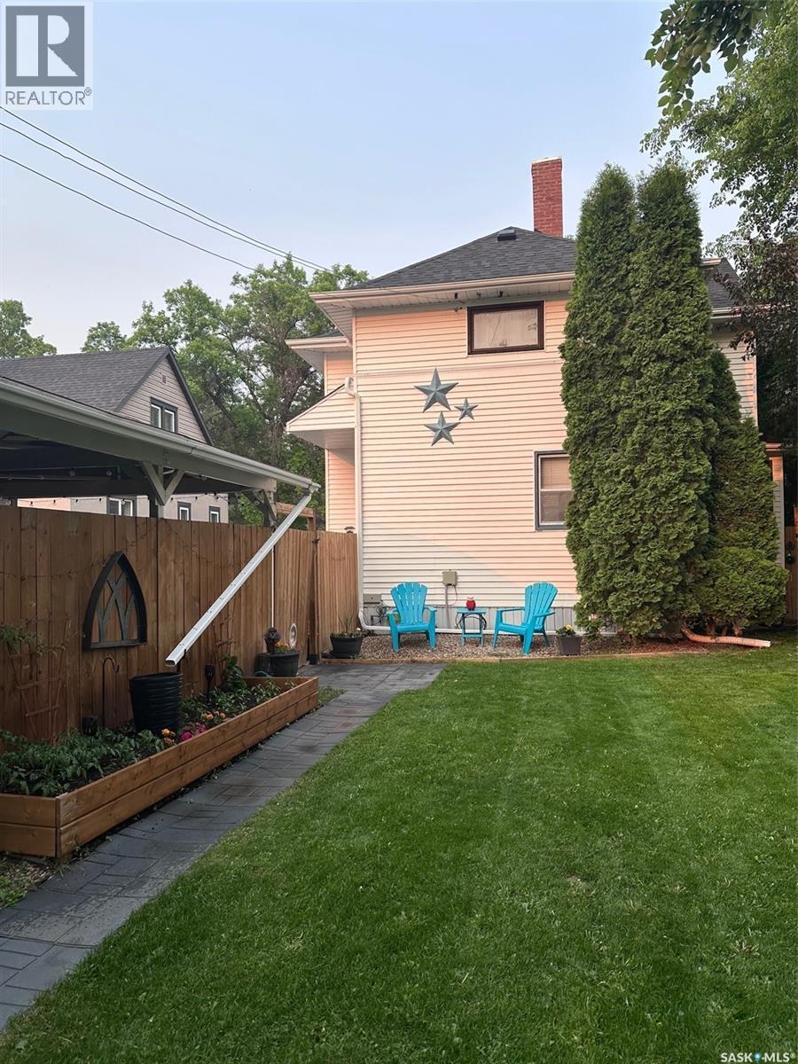 216 Second Avenue N, Yorkton, SK - Outdoor