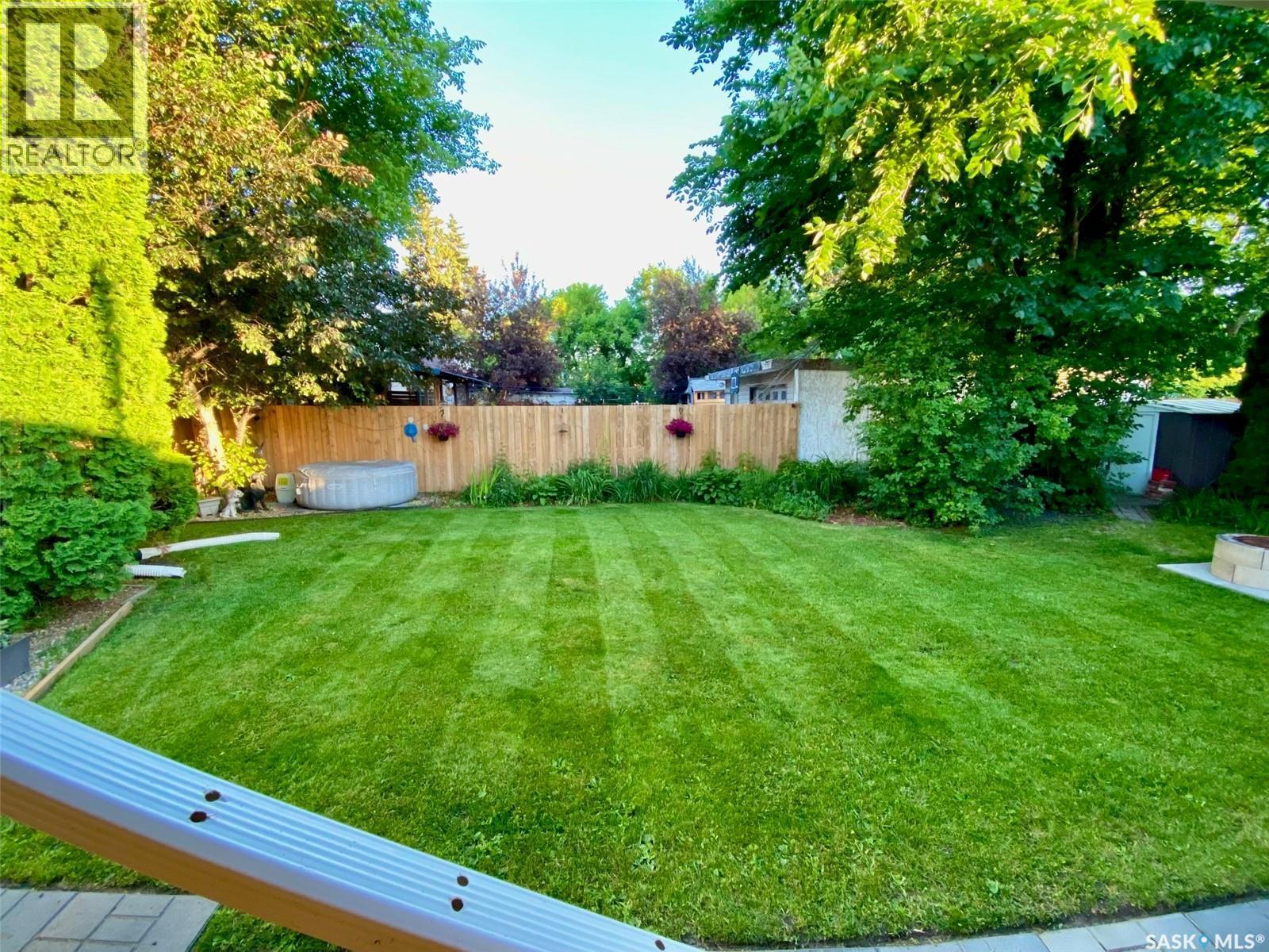 216 Second Avenue N, Yorkton, SK - Outdoor With Backyard