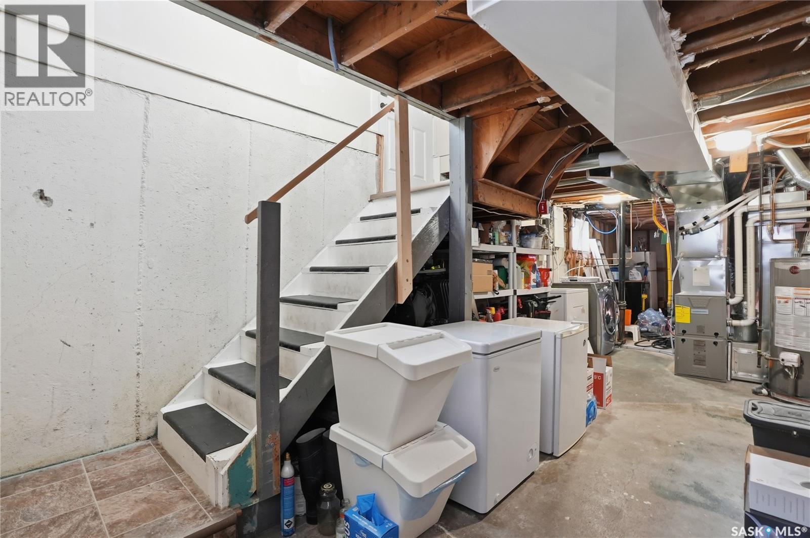 2230 William Avenue, Saskatoon, SK - Indoor