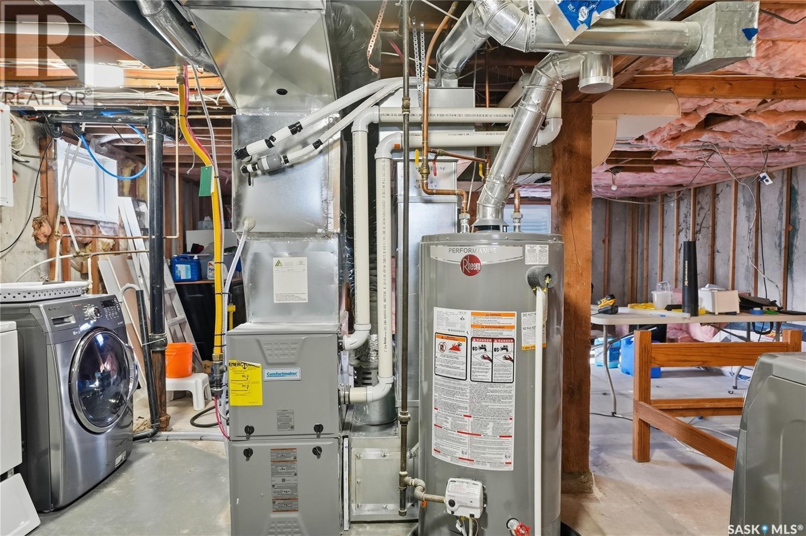 2230 William Avenue, Saskatoon, SK - Indoor