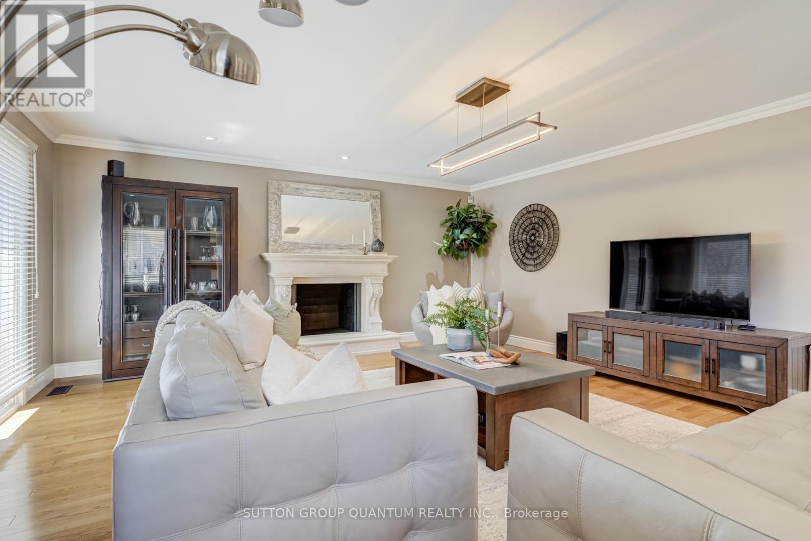 Gas Rough In Fireplace - 1166 Geran Crescent, Mississauga, ON - Indoor Photo Showing Living Room With Fireplace