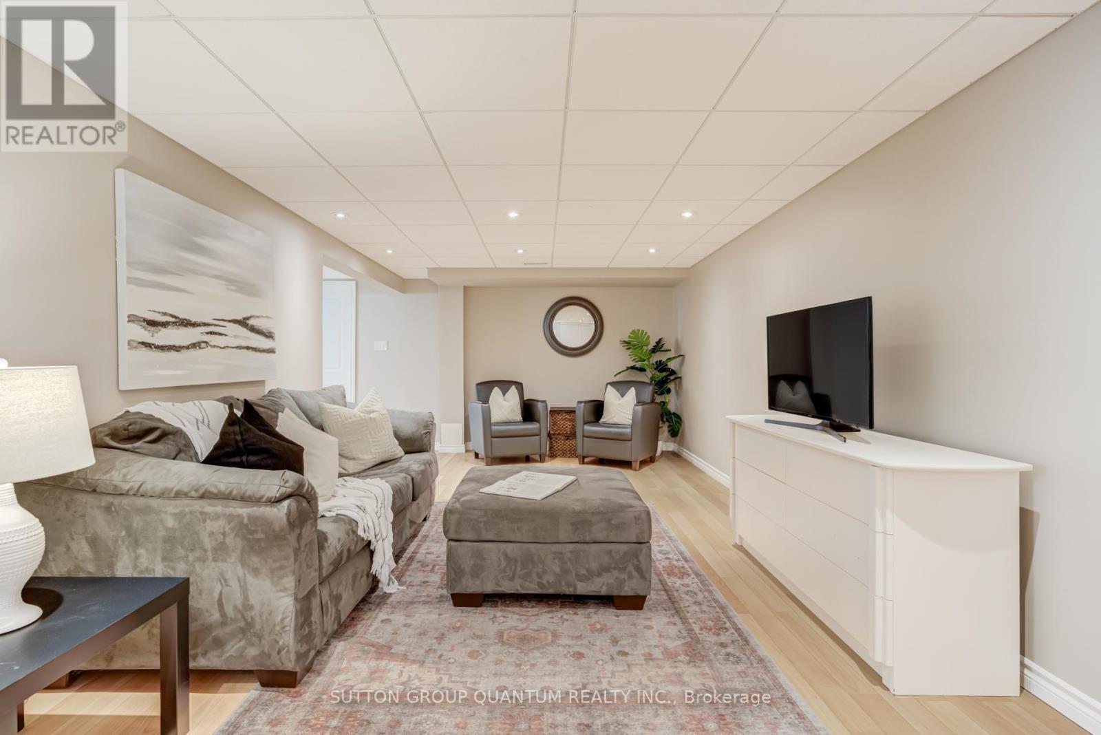 Large Open Rec Room - 1166 Geran Crescent, Mississauga, ON - Indoor