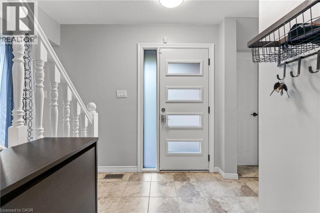 36 Angela Crescent, Cambridge, ON - Indoor Photo Showing Other Room