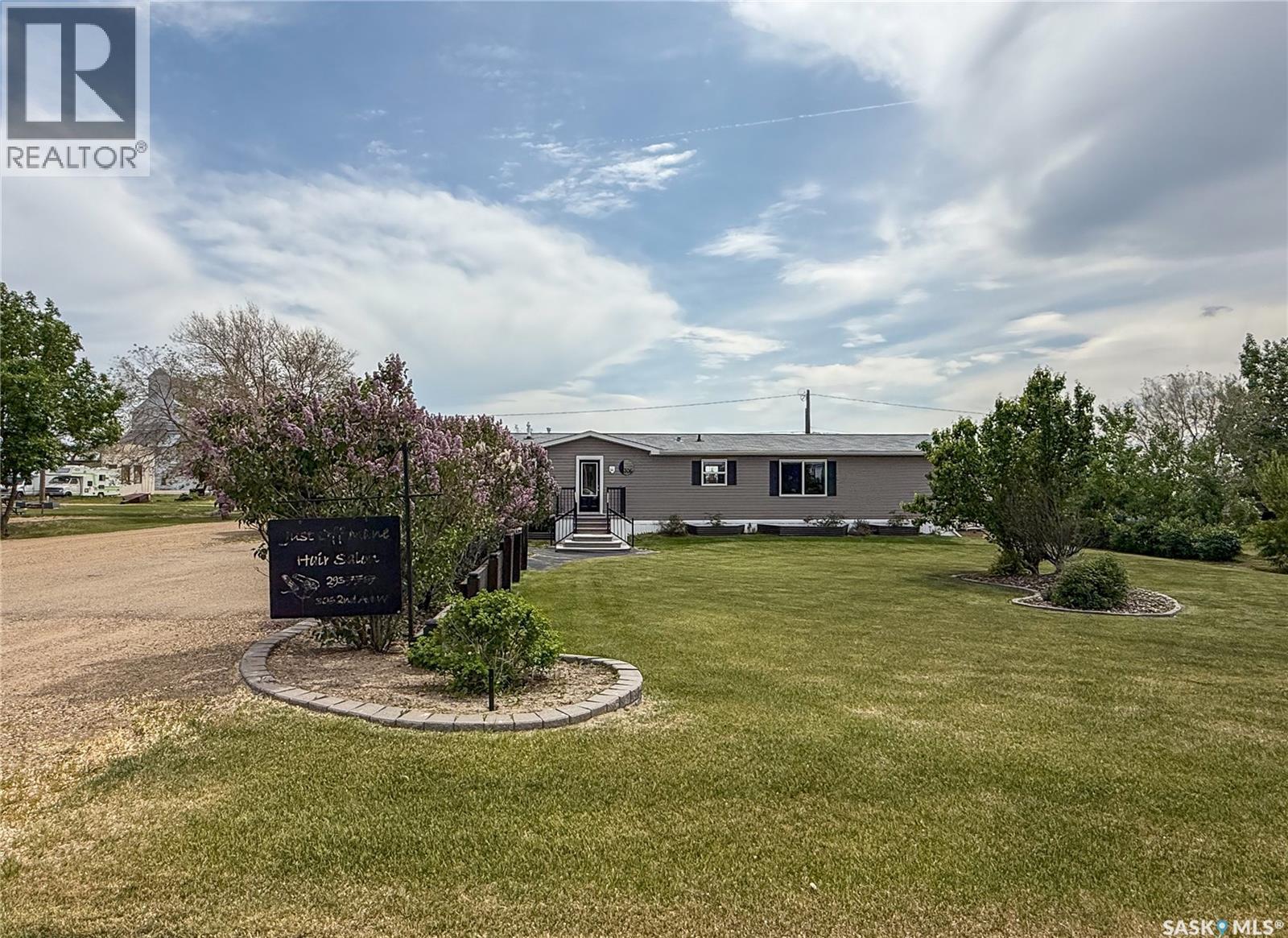 306 2Nd Avenue W, Climax, SK