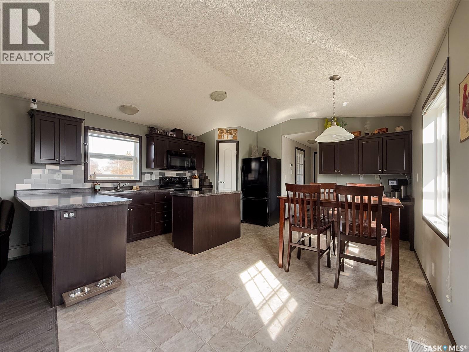 306 2Nd Avenue W, Climax, SK