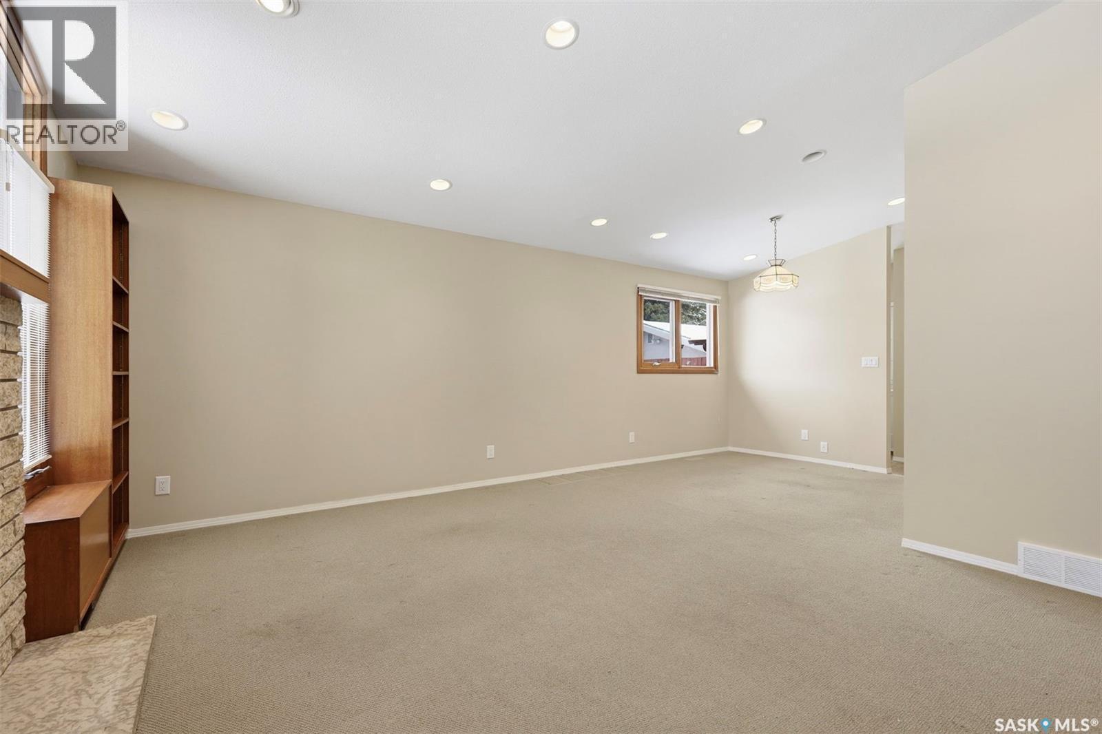 117 Mount Allison Crescent, Saskatoon, SK - Indoor Photo Showing Other Room