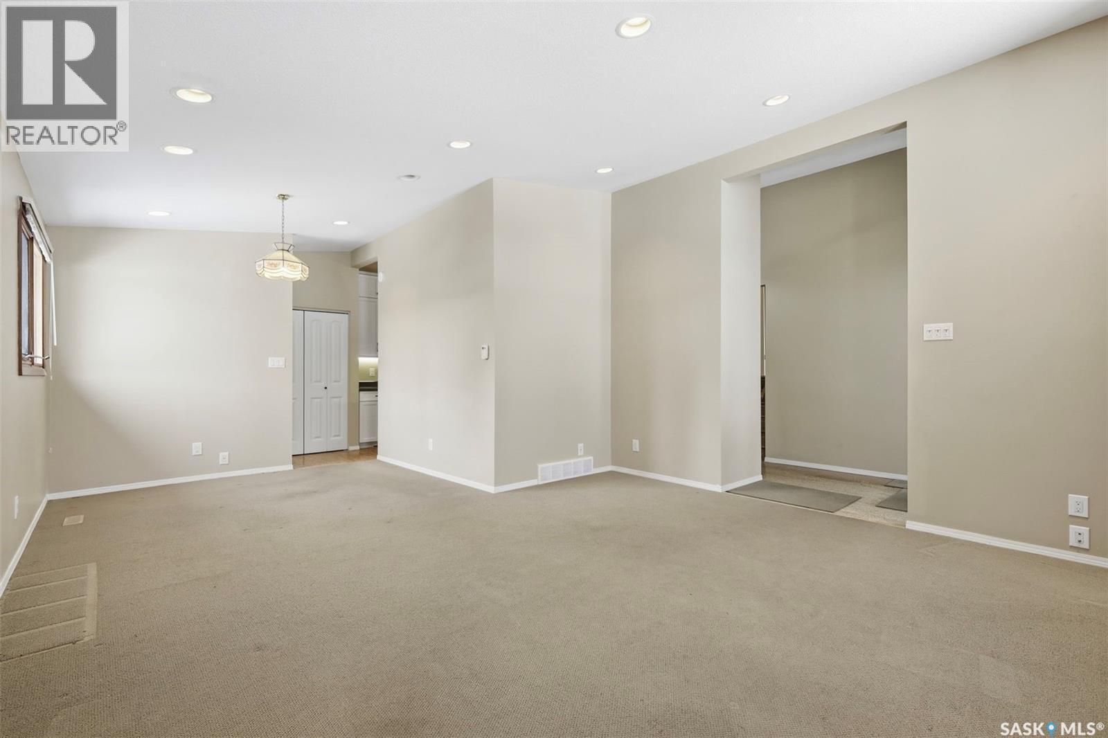 117 Mount Allison Crescent, Saskatoon, SK - Indoor Photo Showing Other Room