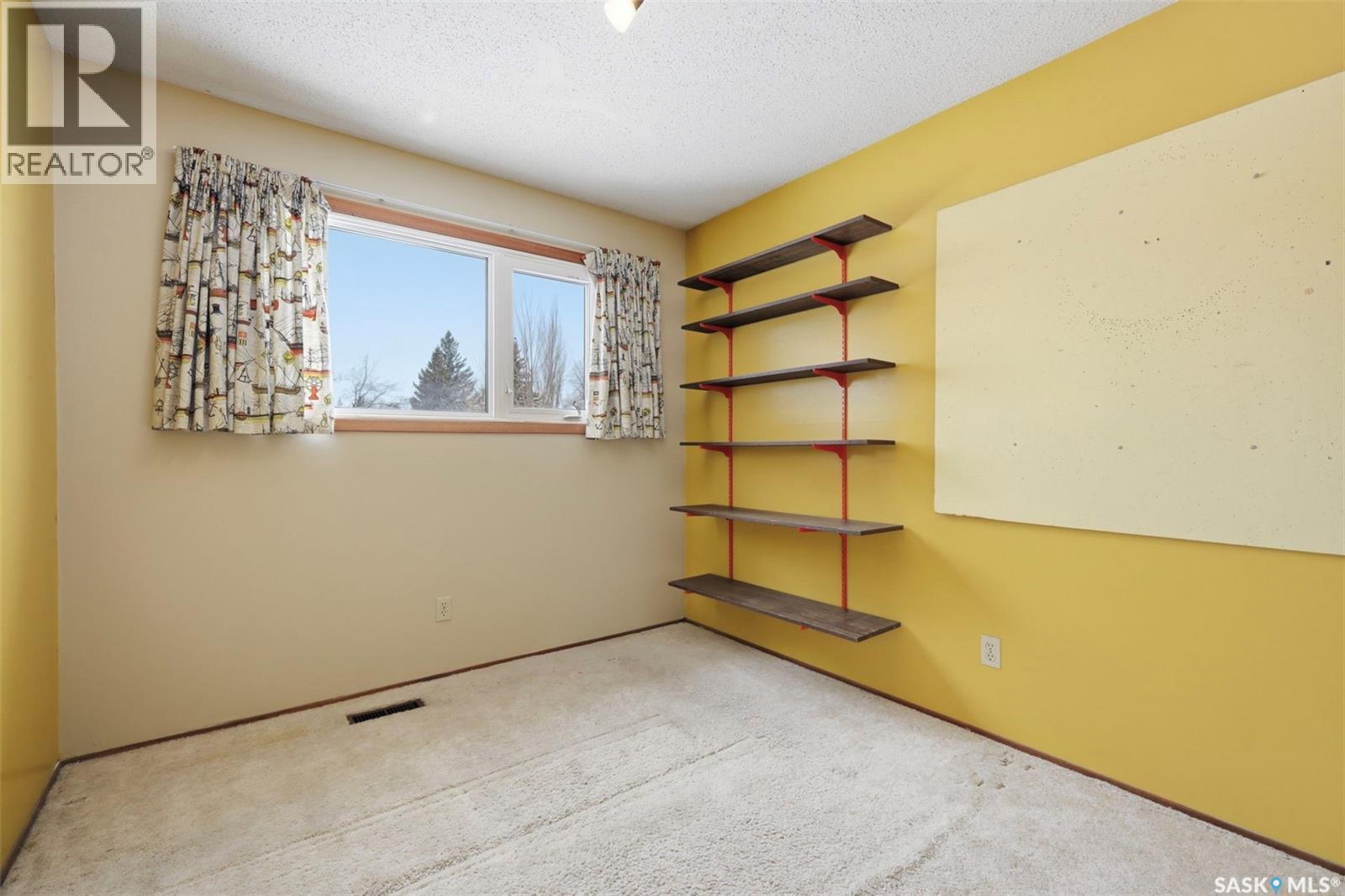 117 Mount Allison Crescent, Saskatoon, SK - Indoor Photo Showing Other Room