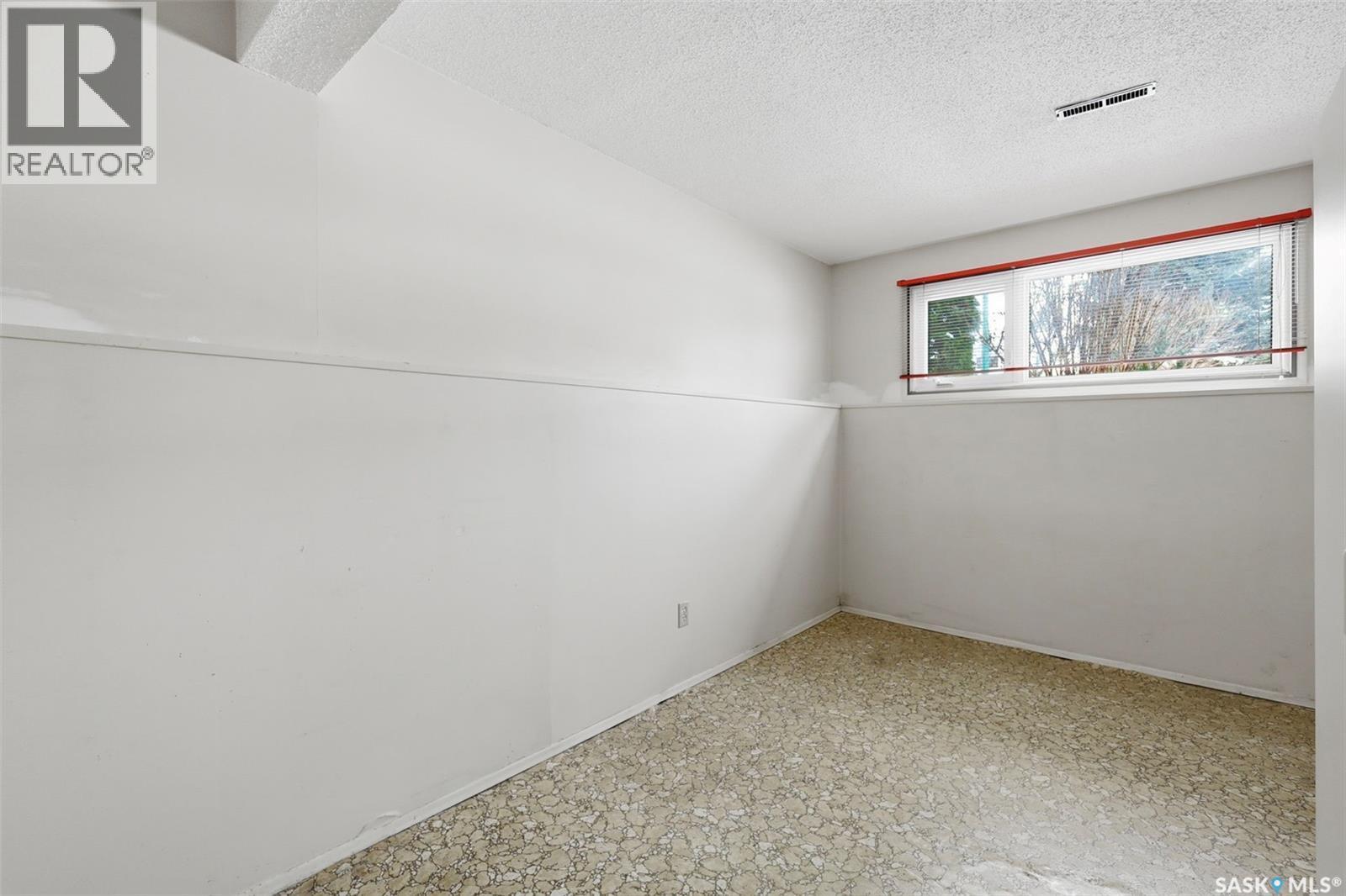 117 Mount Allison Crescent, Saskatoon, SK - Indoor Photo Showing Other Room