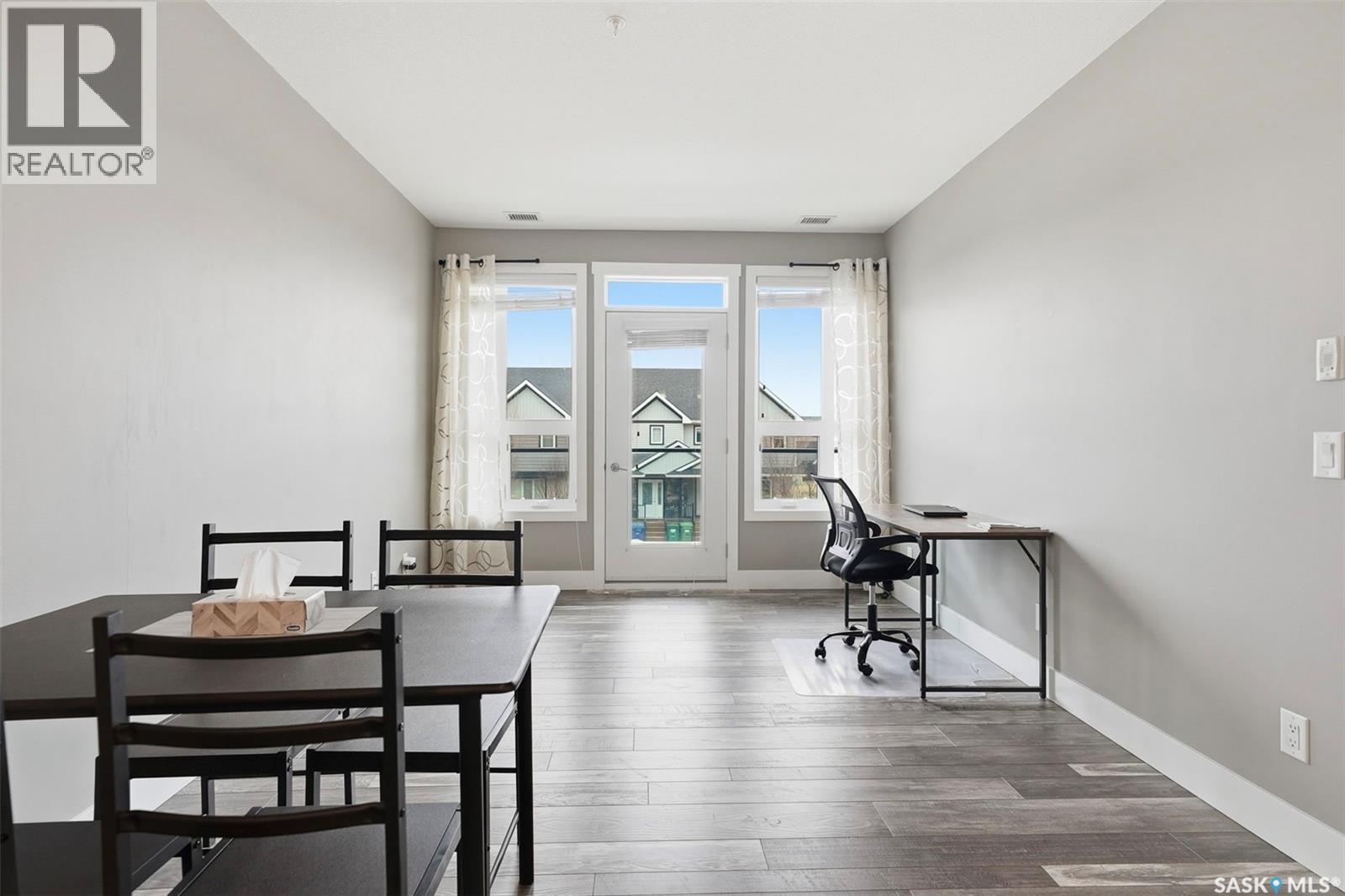 202 415 Maningas Bend, Saskatoon, SK - Indoor