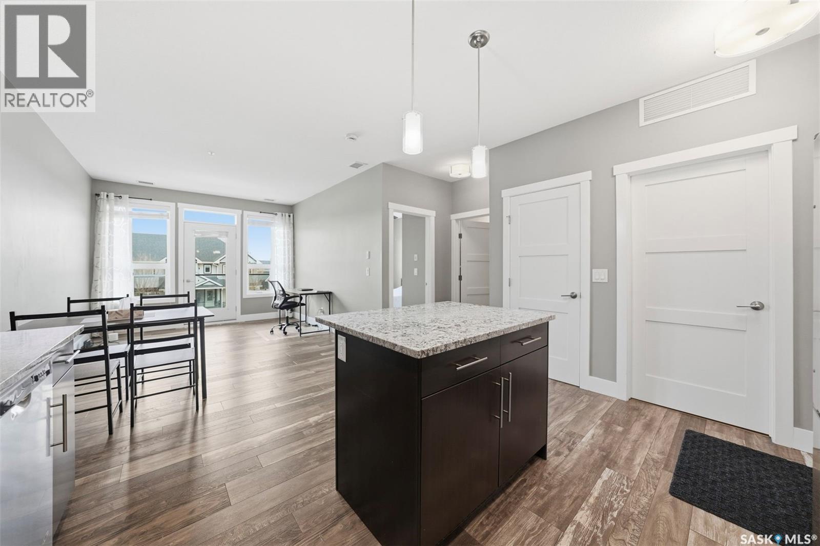 202 415 Maningas Bend, Saskatoon, SK - Indoor