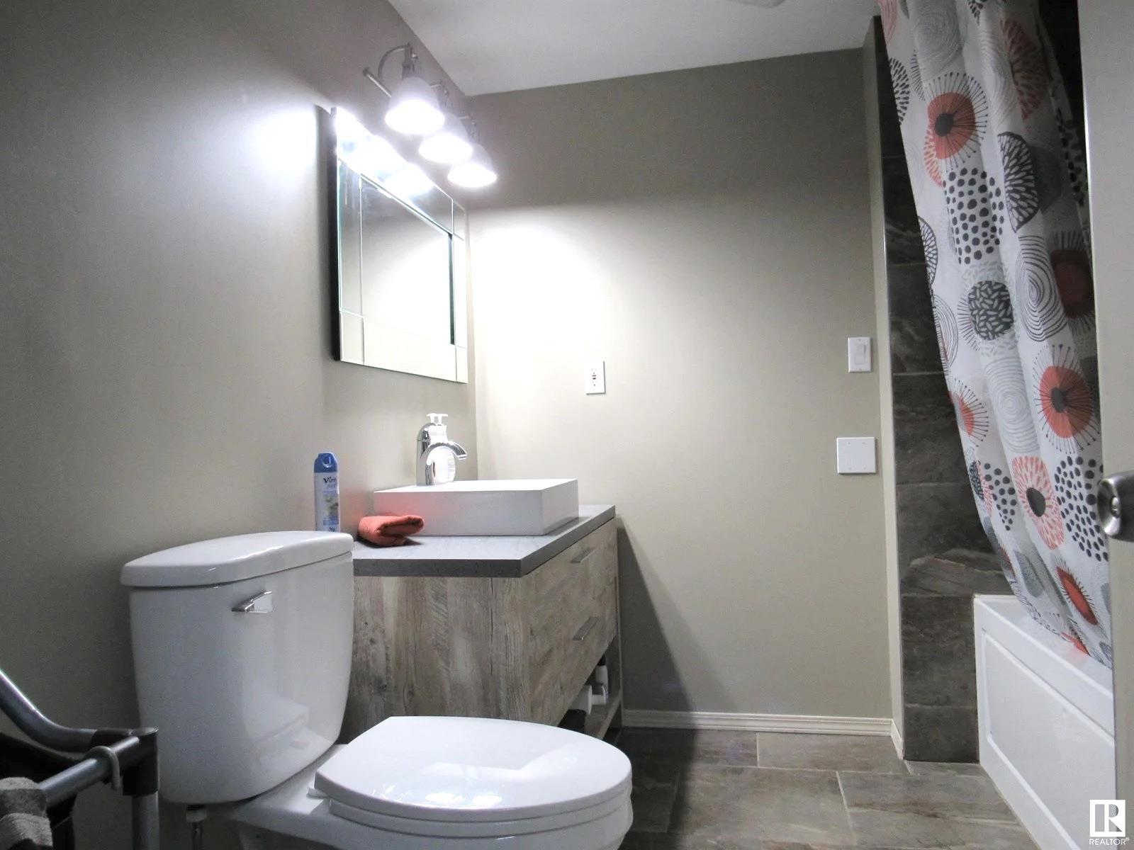 5023 50 St, Barrhead, AB