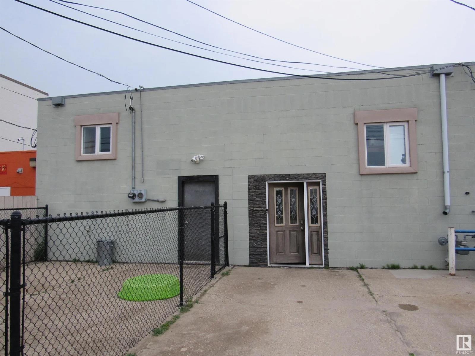 5023 50 St, Barrhead, AB