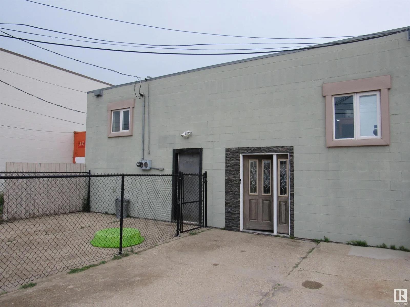 5023 50 St, Barrhead, AB