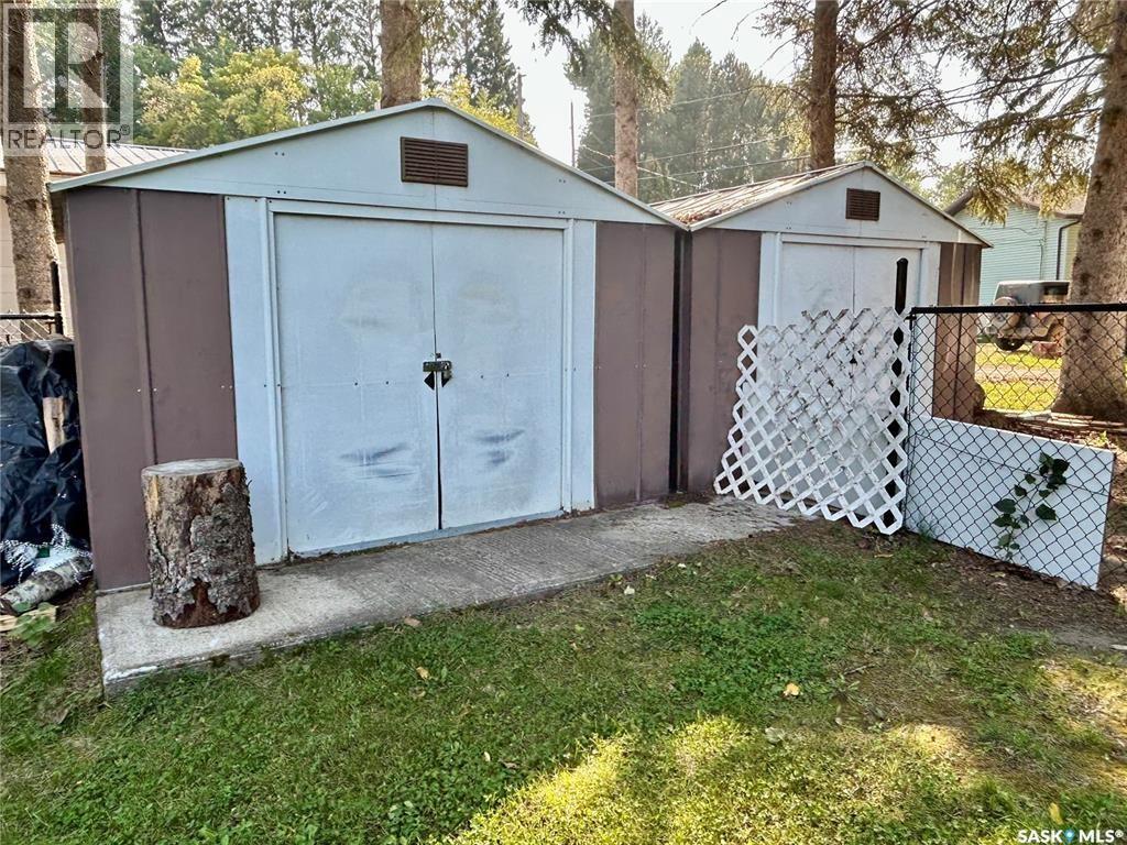 116 6Th Street E, Nipawin, SK - Outdoor