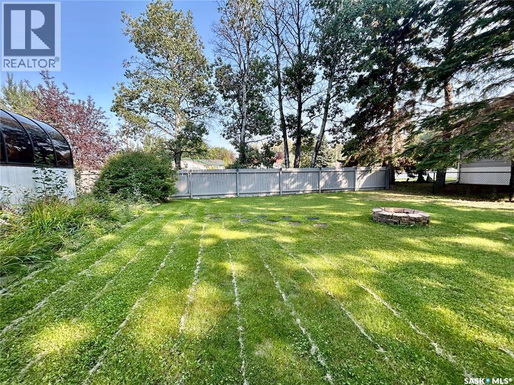 116 6Th Street E, Nipawin, SK - Outdoor