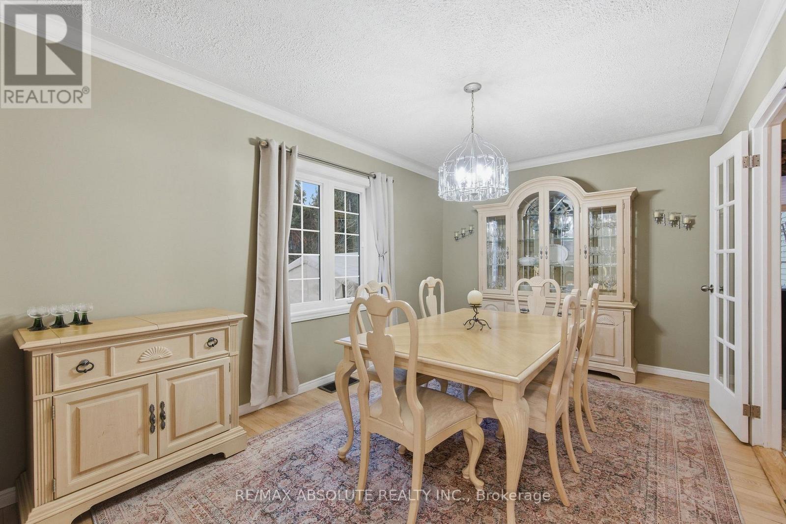 605 Rowanwood Avenue, Ottawa, ON - Indoor Photo Showing Dining Room