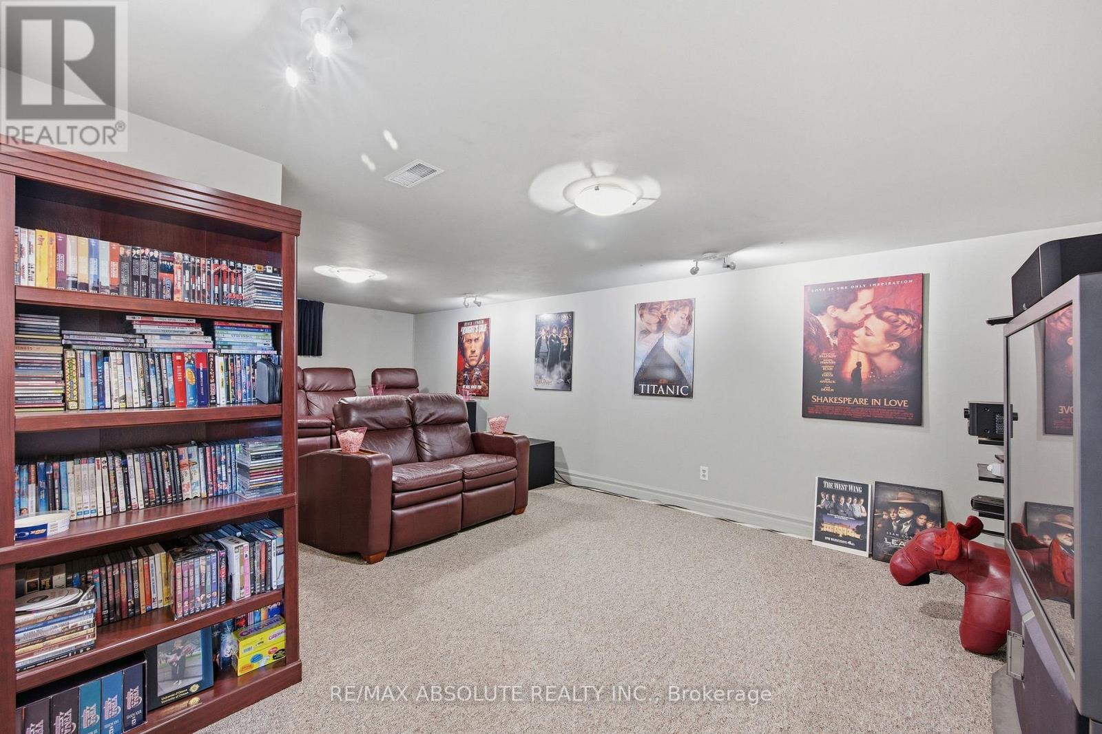 605 Rowanwood Avenue, Ottawa, ON - Indoor Photo Showing Other Room