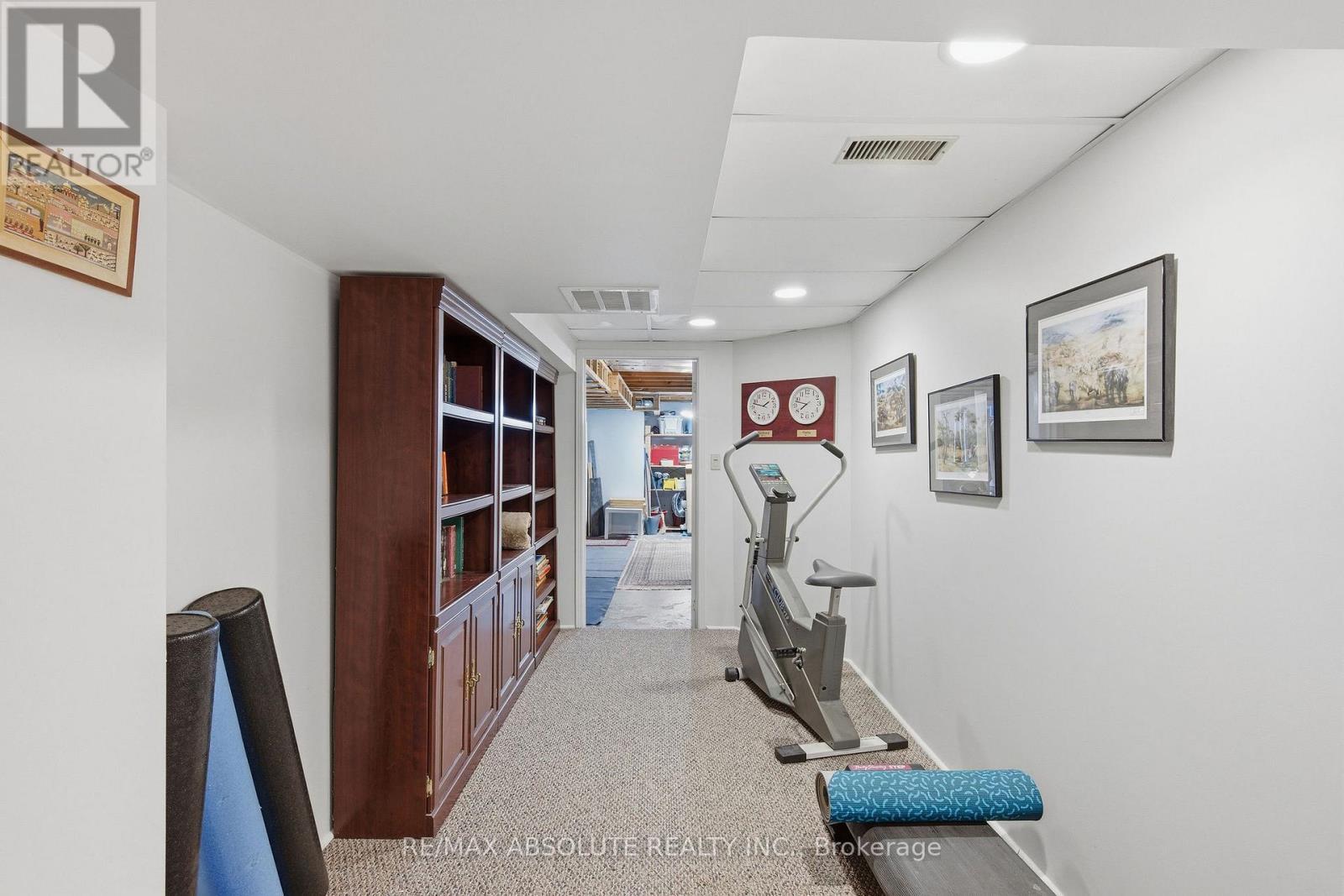 605 Rowanwood Avenue, Ottawa, ON - Indoor