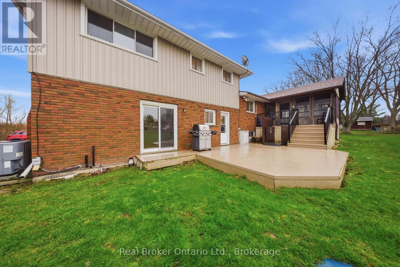 11 Burtch Road, Brant (Brantford Twp), ON - Outdoor With Exterior