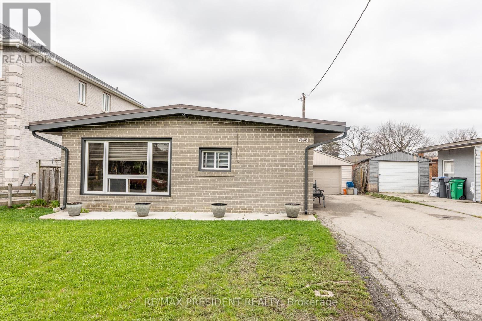 7648 Redstone Road, Mississauga, ON - Outdoor