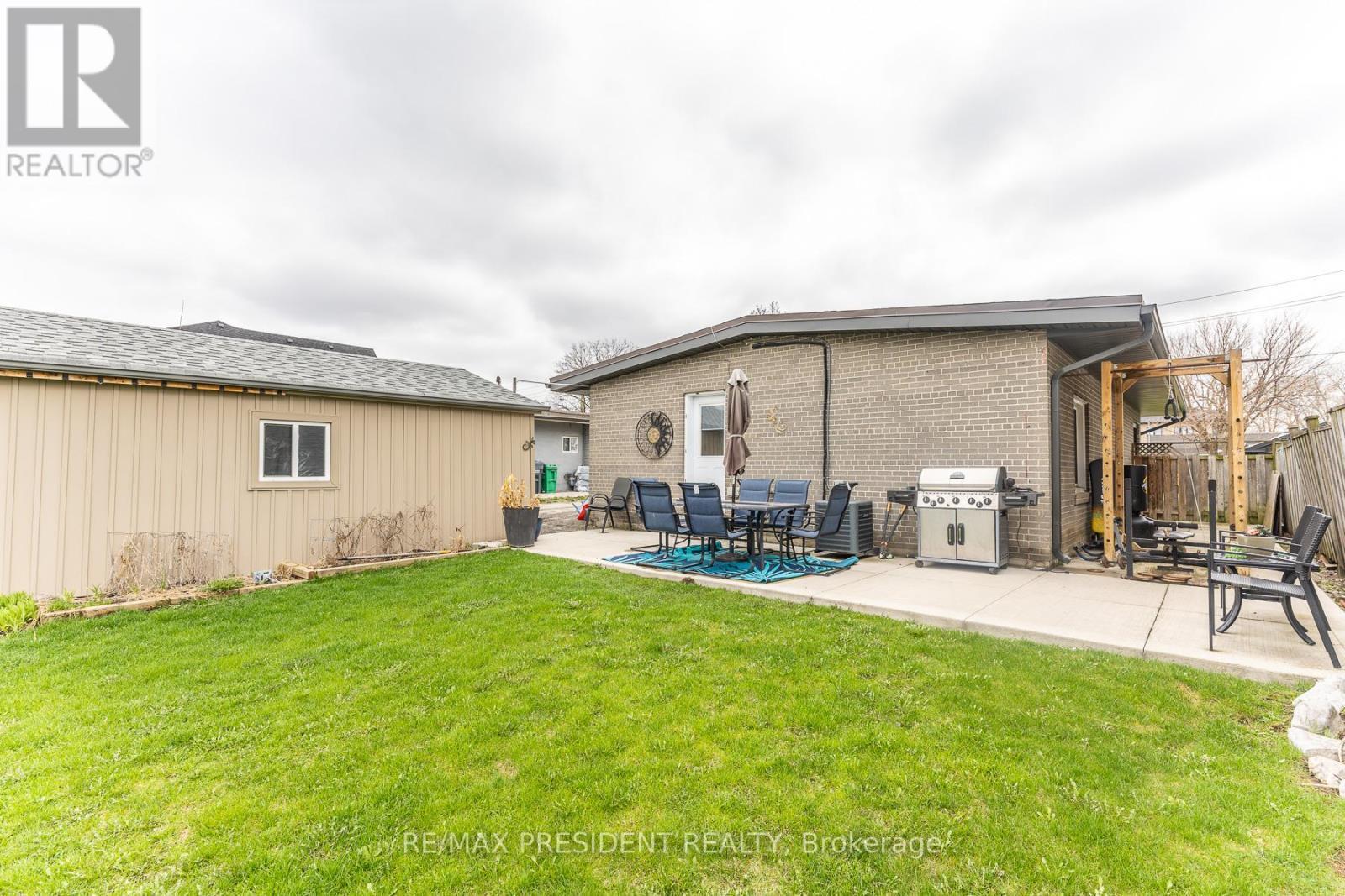 7648 Redstone Road, Mississauga, ON - Outdoor