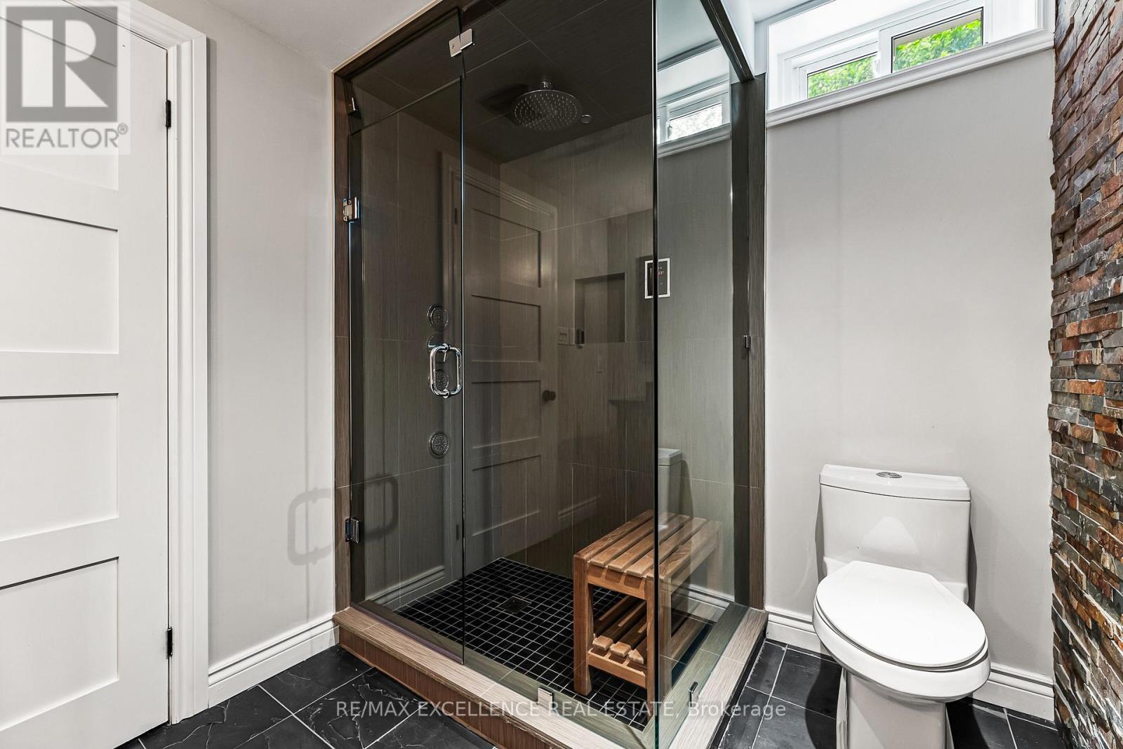 2446 Hammond Road, Mississauga, ON - Indoor Photo Showing Bathroom