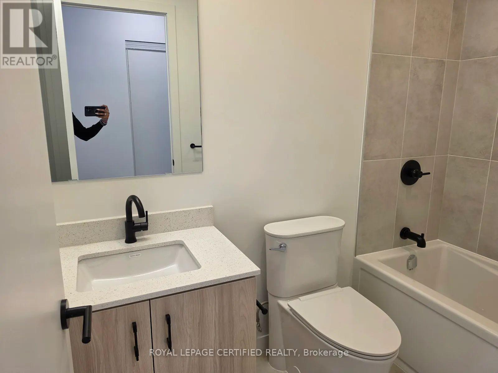 805 - 4878 Powers Common, Burlington, ON - Indoor Photo Showing Bathroom