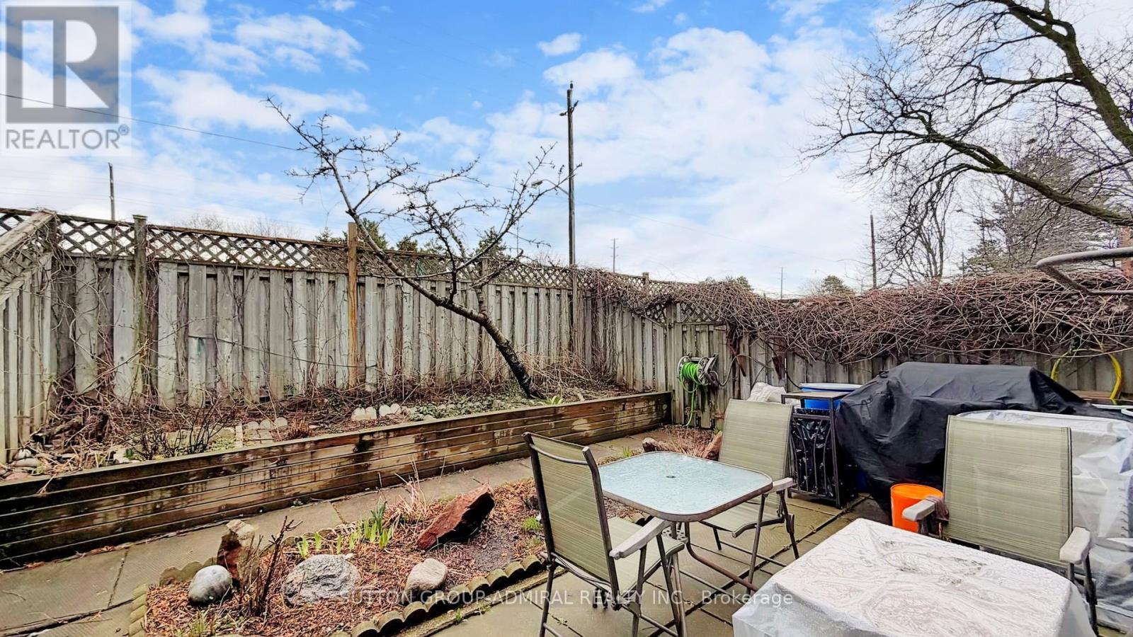 4 Dove Hawk Way, Toronto, ON - Outdoor