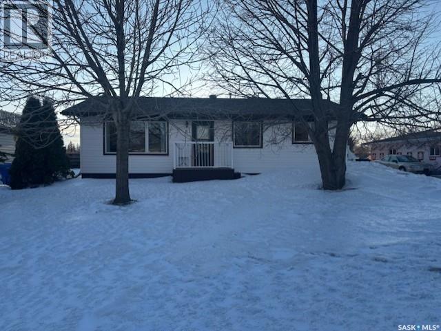18 Waterloo Road, Yorkton, SK - Outdoor