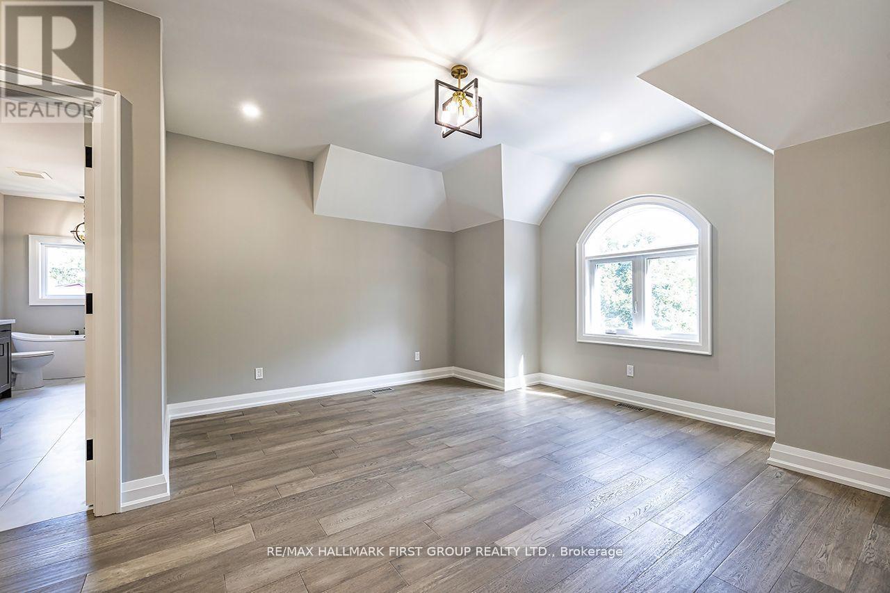 10 Philips Road, Whitby, ON - Indoor Photo Showing Other Room