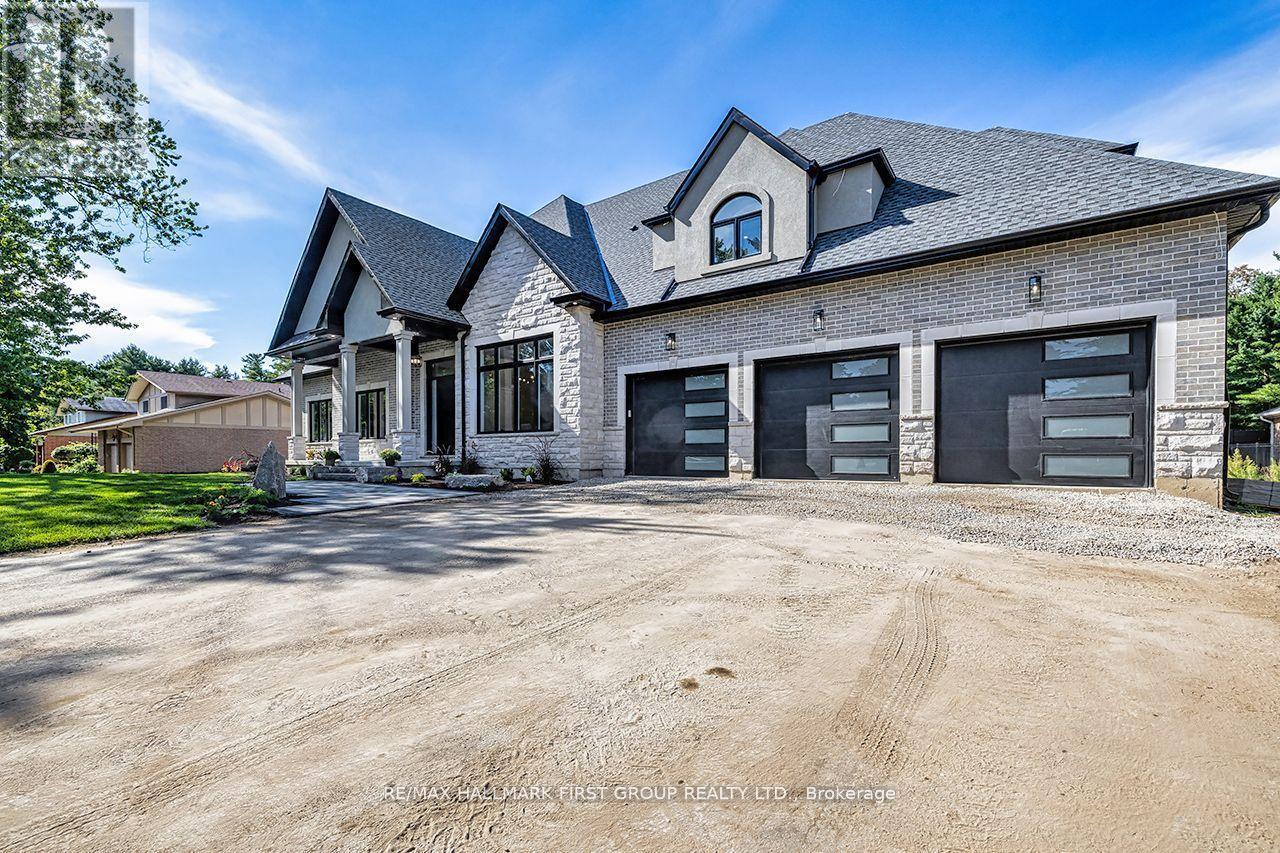 10 Philips Road, Whitby, ON - Outdoor With Facade
