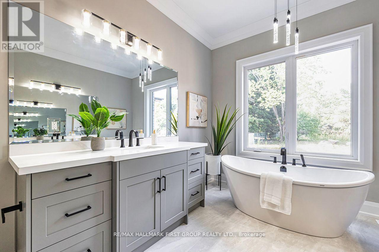 10 Philips Road, Whitby, ON - Indoor Photo Showing Bathroom