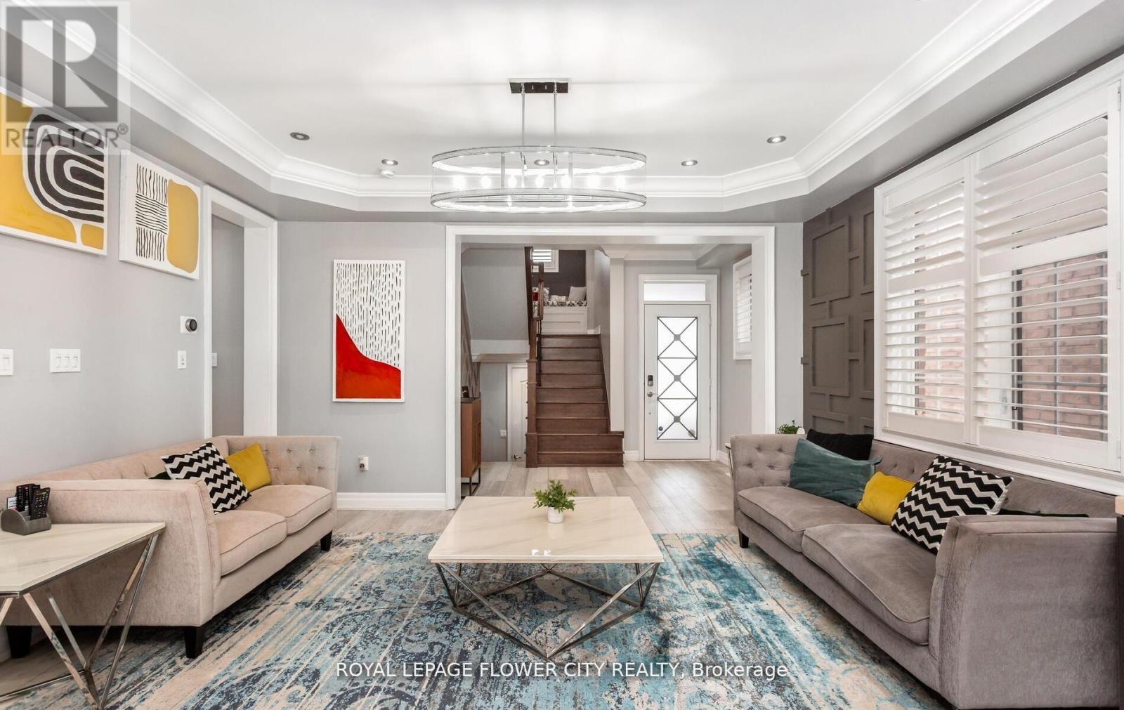 21 Arkwright Drive, Brampton, ON - Indoor Photo Showing Living Room