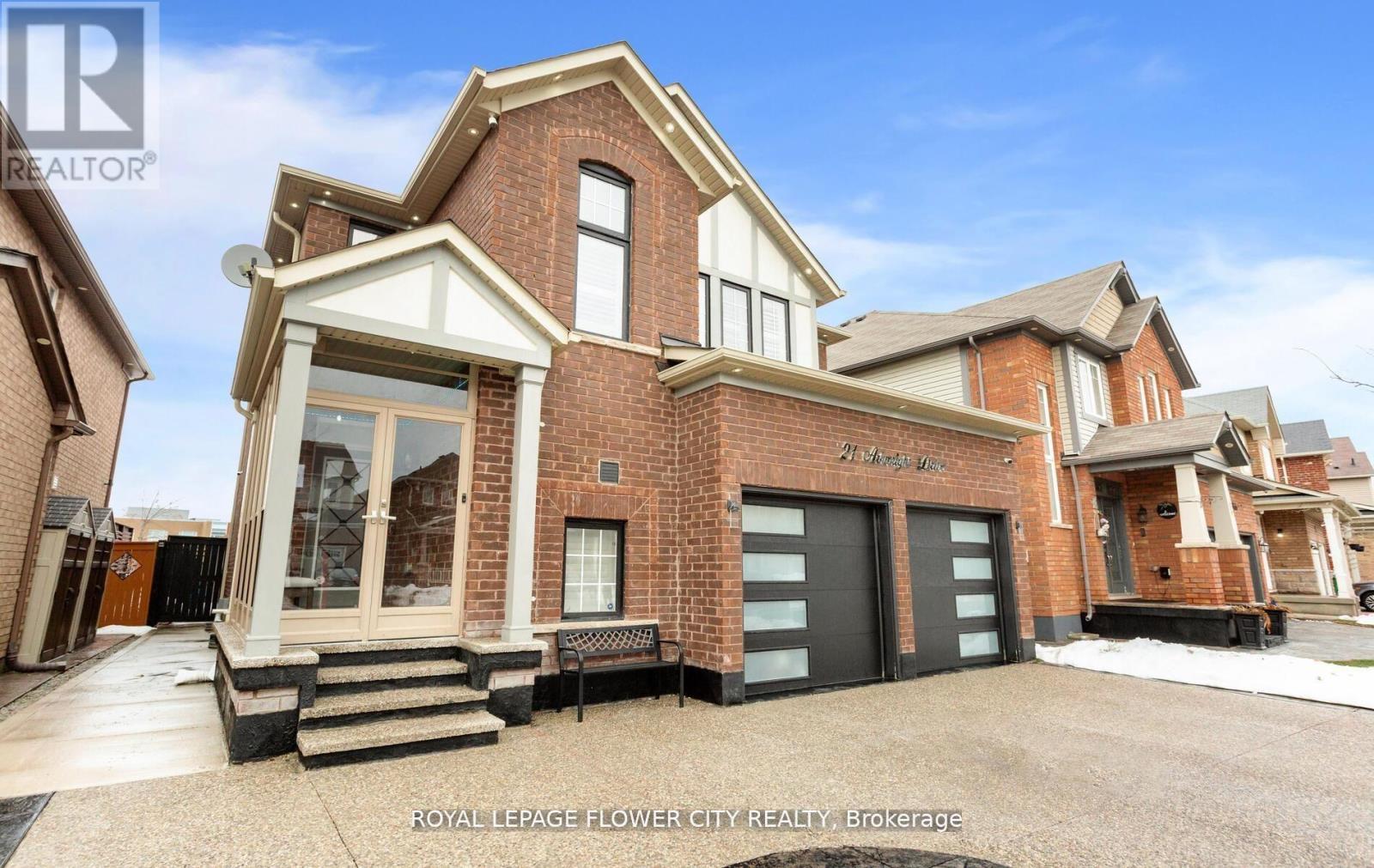 21 Arkwright Drive, Brampton, ON - Outdoor With Facade