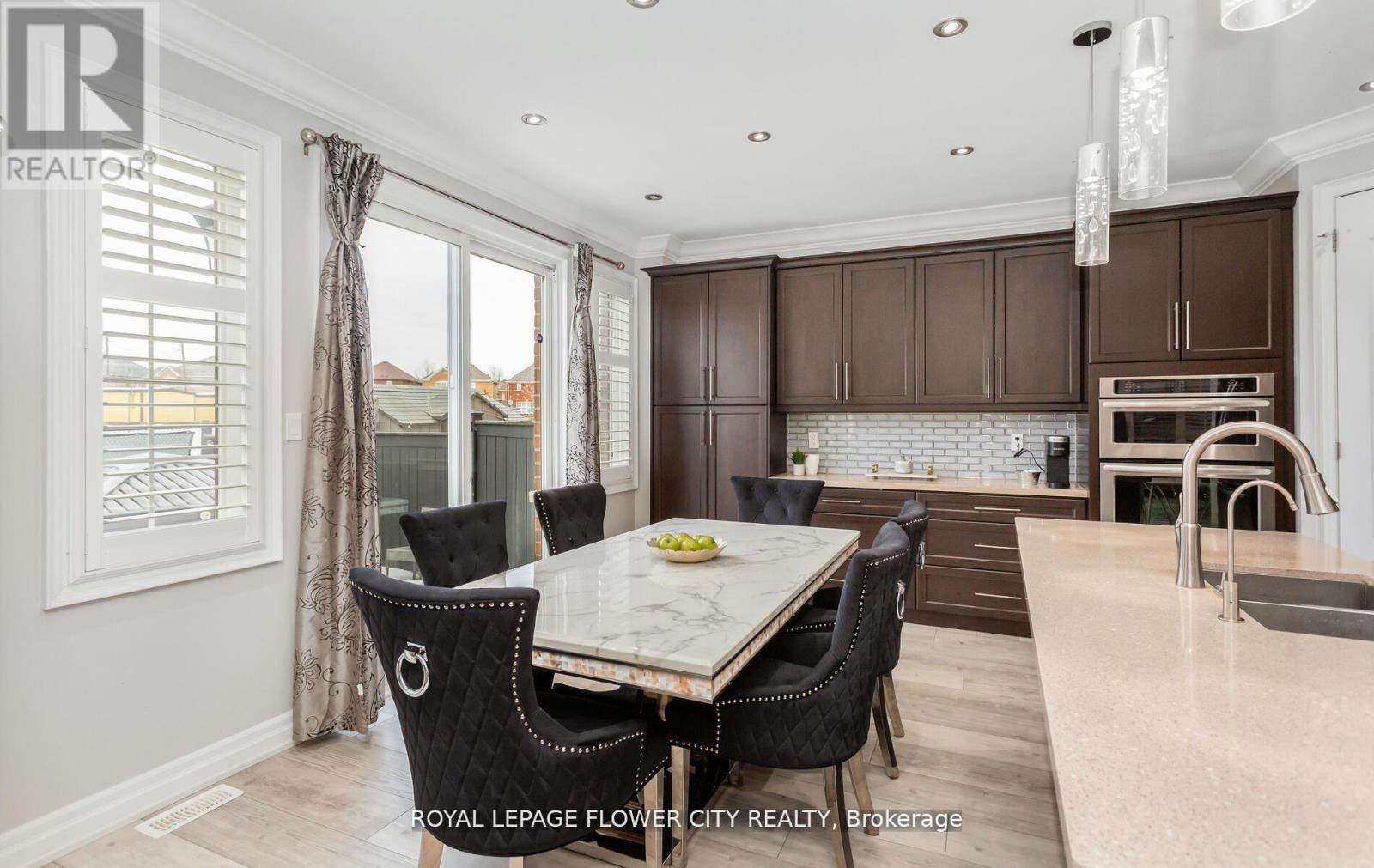21 Arkwright Drive, Brampton, ON - Indoor